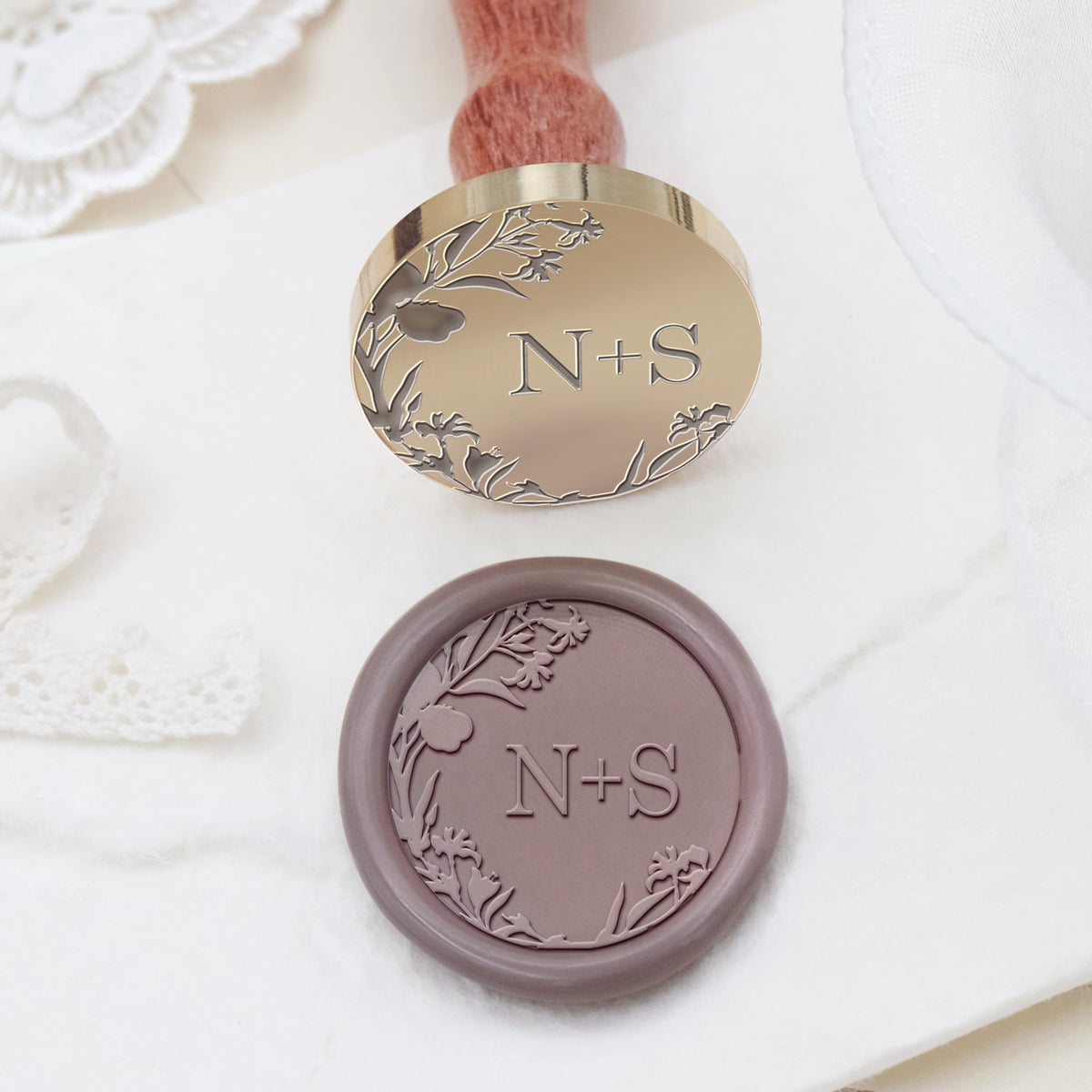 Sello de Caucho de Lacre con Monograma de Boda Botánico Sin Bordes Personalizado (27 Diseños)