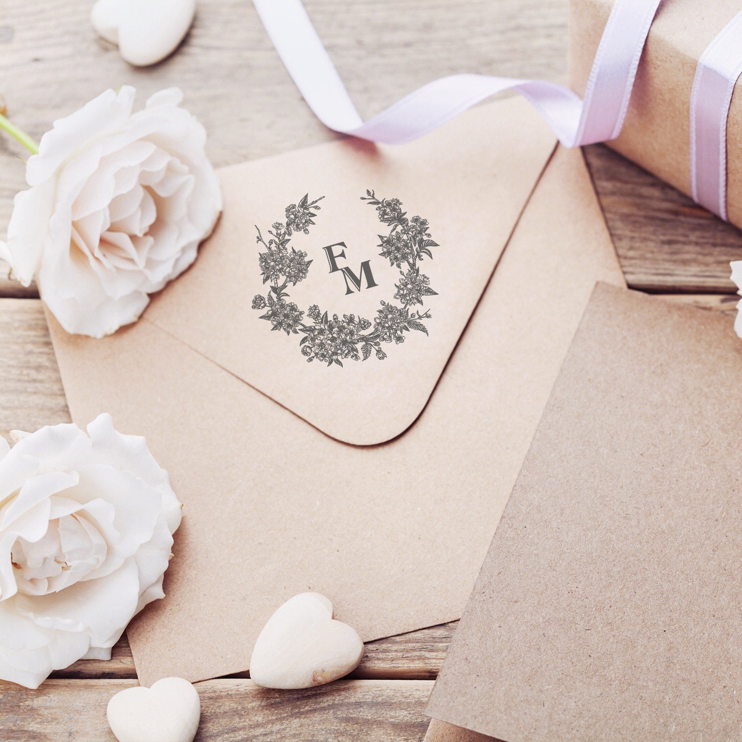 Carimbo de Borracha de Monograma de Casamento Botânico Personalizado - Estilo 3 wd3