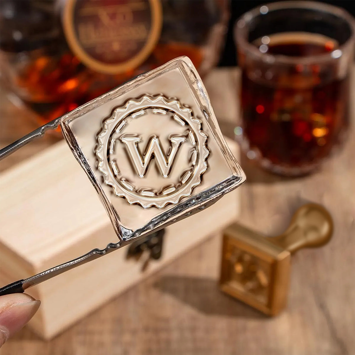 Carimbo de Gelo de Latão com Monograma Simples Gear para Bartender e Planeador1