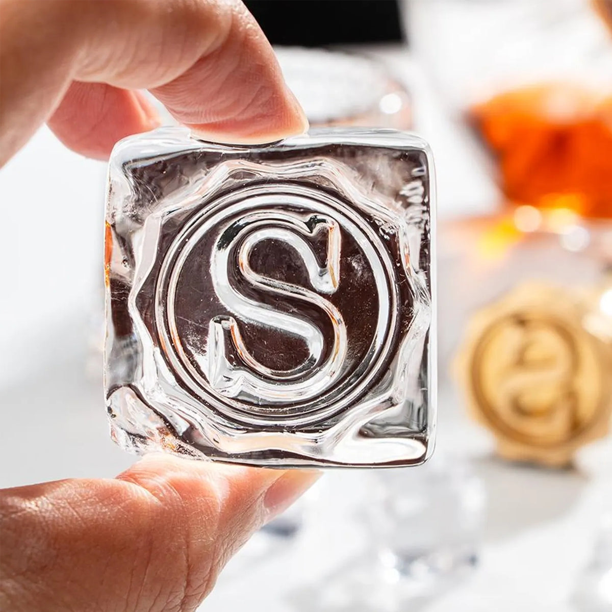 Elite Shield Einzelmonogramm Messing-Eisstempel für Barkeeper & Planer